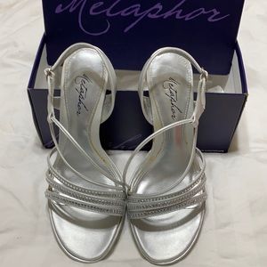 Silver sandals sizr7